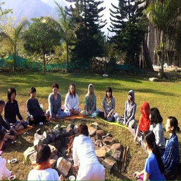 yoga-classes-in-rishikesh-india